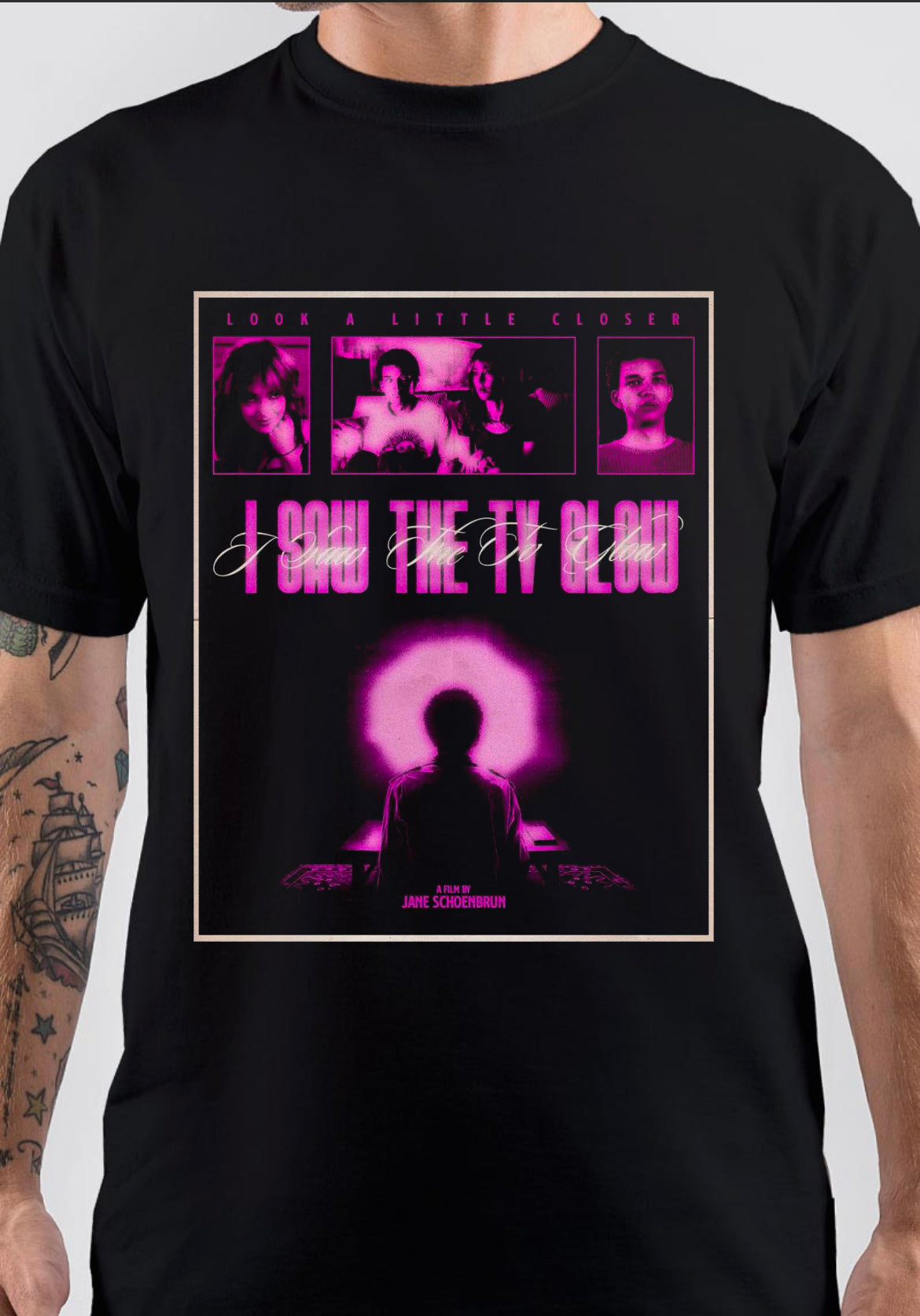 I Saw the TV Glow T-Shirt, Trendy Fan Gift Tee for Streetwear Looks